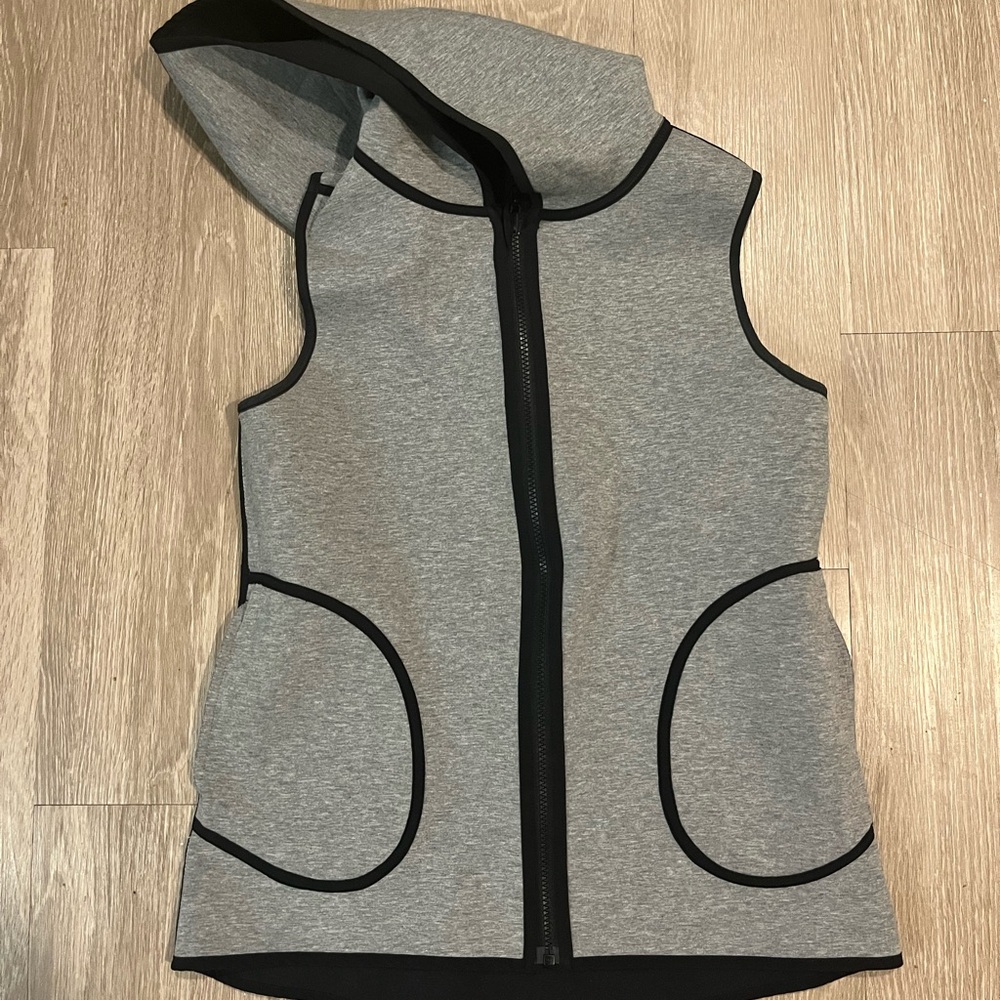 Lululemon Insculpt Reversible Vest - Picture 7 of 8